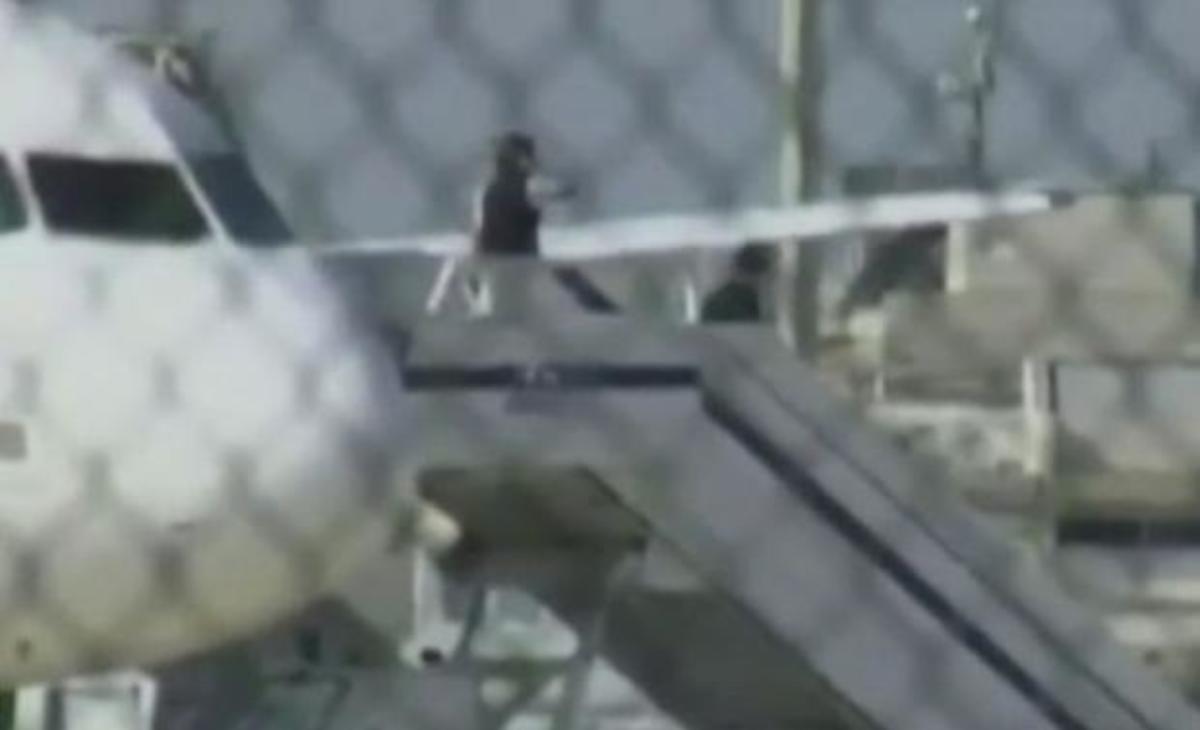 Αεροπειρατεία Κύπρος: Η θαρραλέα αεροσυνοδός που επέλεξε να μην δραπετεύσει! ΒΙΝΤΕΟ