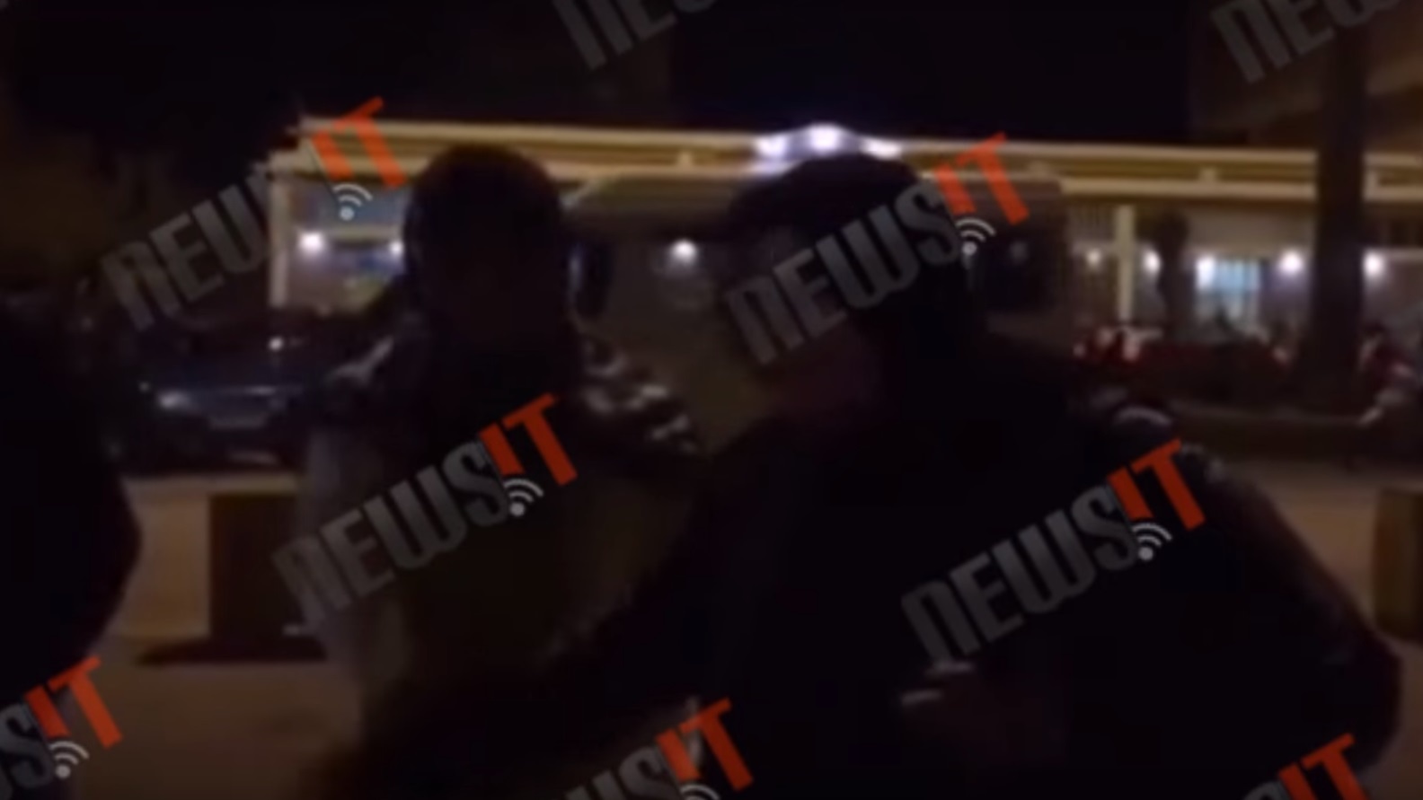 Η Ελένη Λουκά στο λιμάνι του Πειραιά: “Έξω οι λαθρομετανάστες”! (ΒΙΝΤΕΟ)