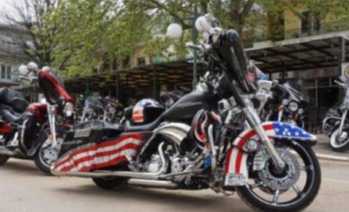 Αμφίκλεια: Η πλατεία που γέμισε Harley Davidson – Δείτε το βίντεο!