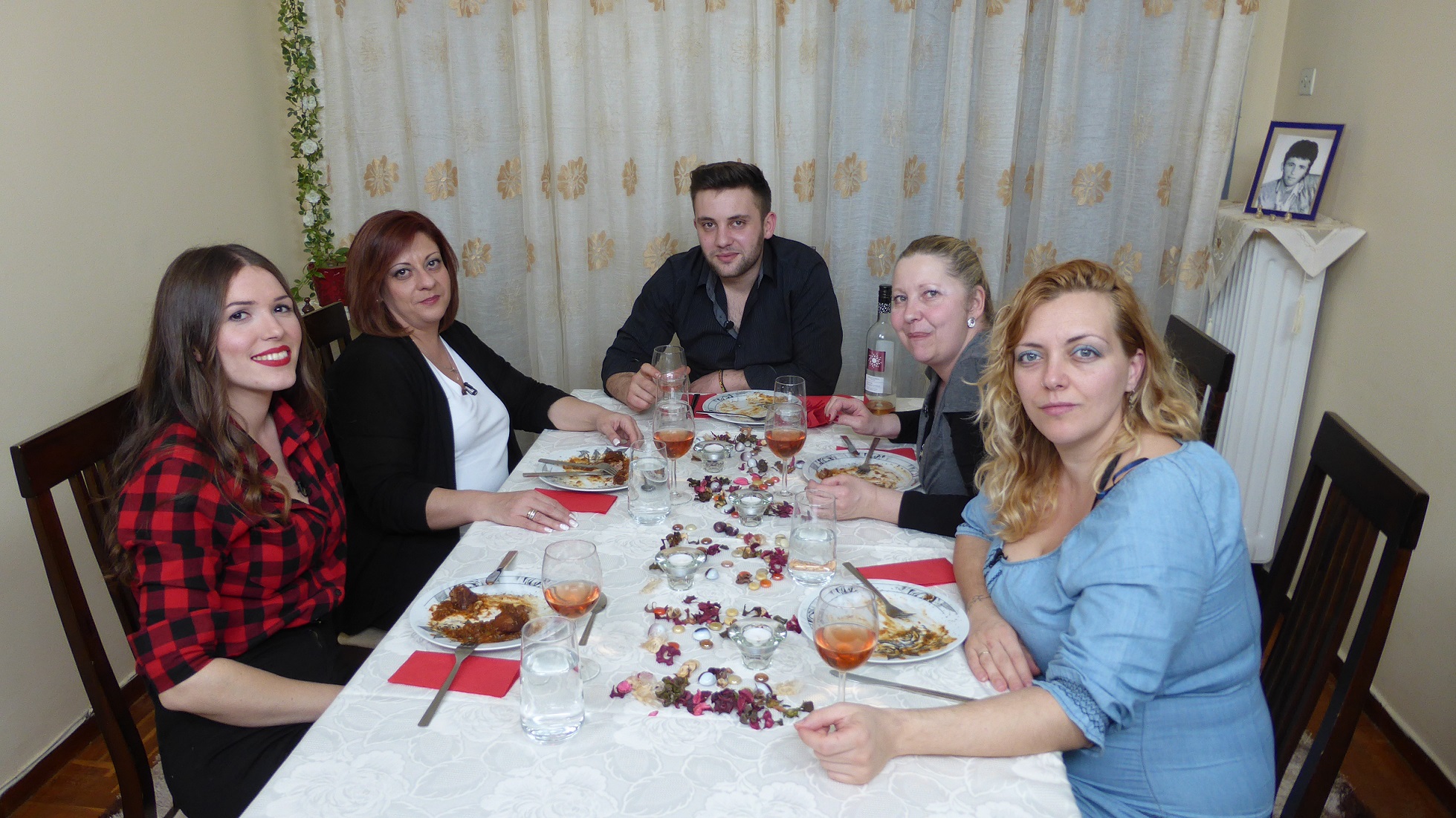 Το Κάτι Ψήνεται ανέτρεψε την τηλεθέαση στα Δίδυμα Φεγγάρια