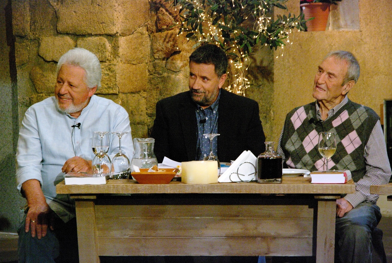 Στην υγειά μας ρε παιδιά: Αφιέρωμα στον Αλέκο Σακελλάριο