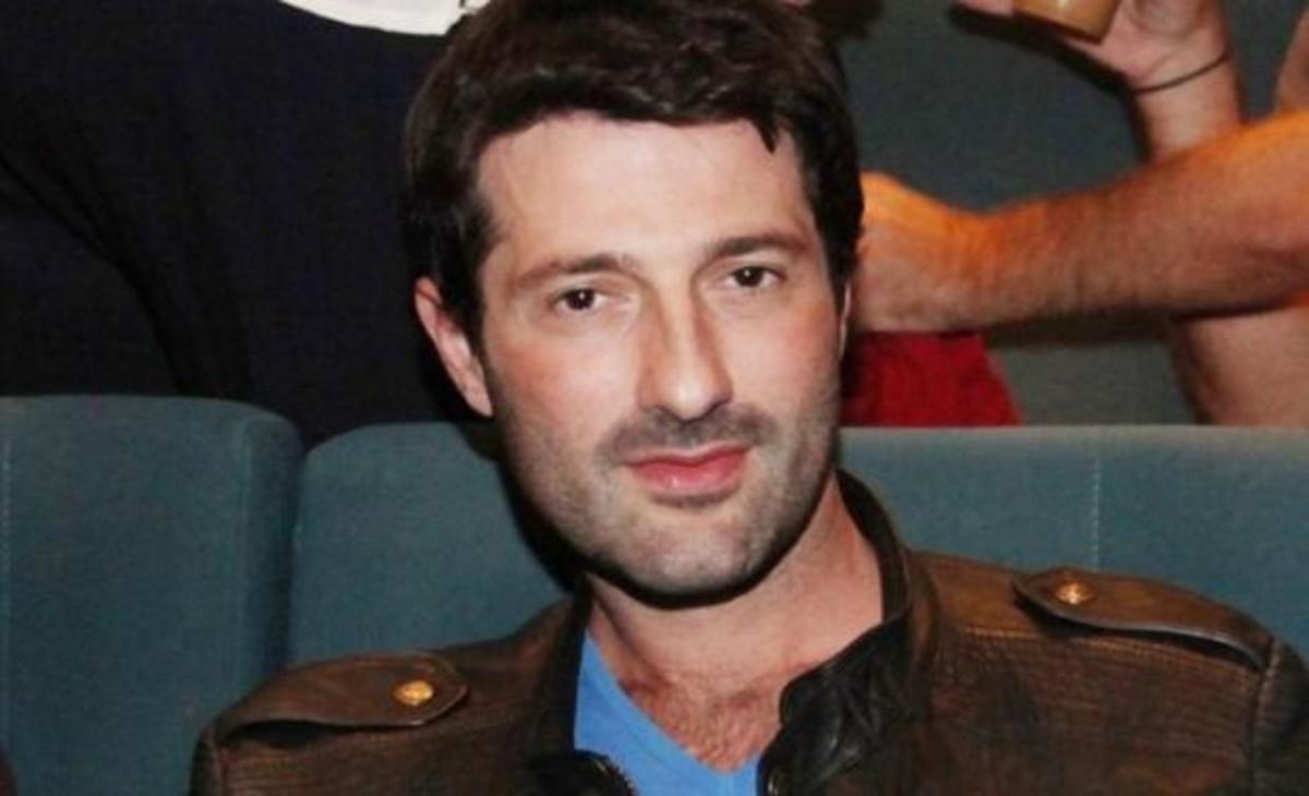 Ο Όθωνας Μεταξάς μιλάει για την φανατική θαυμάστριά του που τον “καταδιώκει” οκτώ χρόνια!