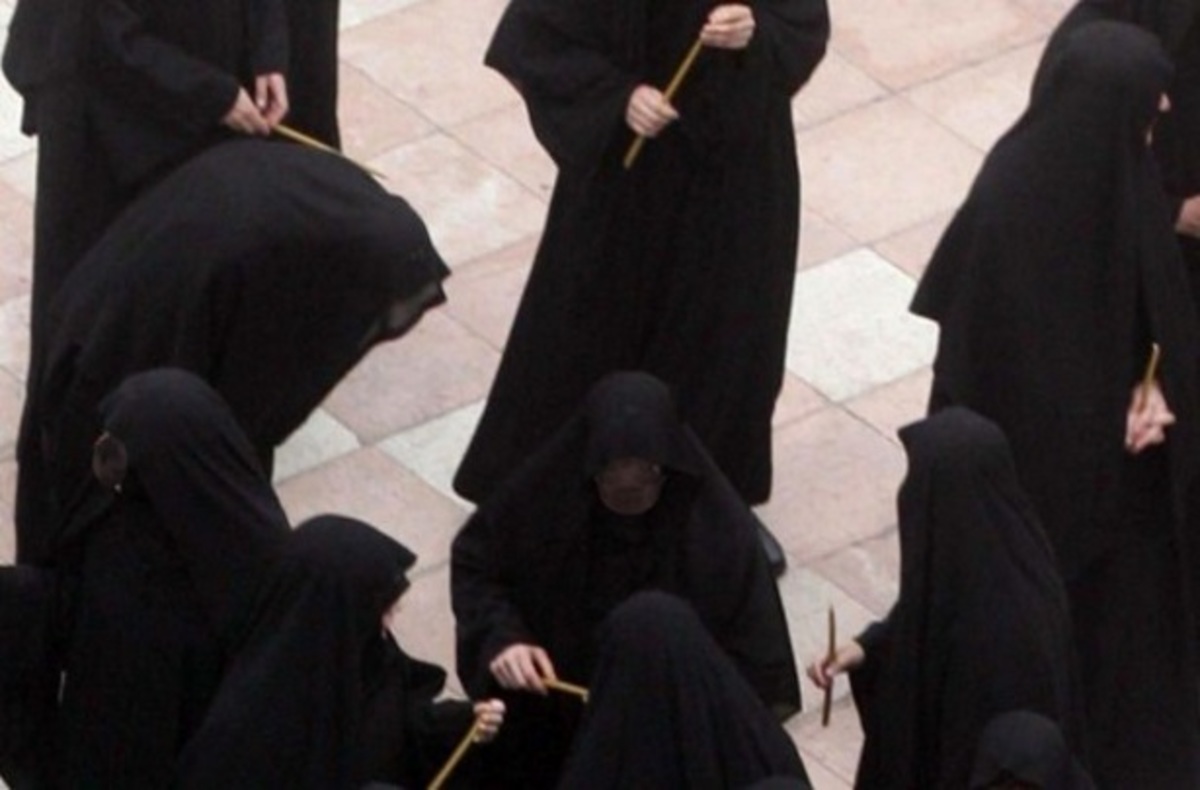 Καλόγεροι έστειλαν στο νοσοκομείο… καλόγριες στην Πάτρα!