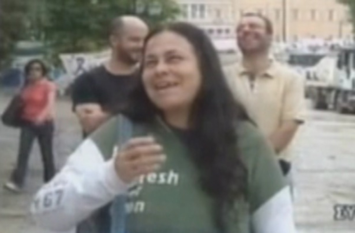 Ποιος είπε στην Ελένη Λουκά ότι του αρέσει πολύ;