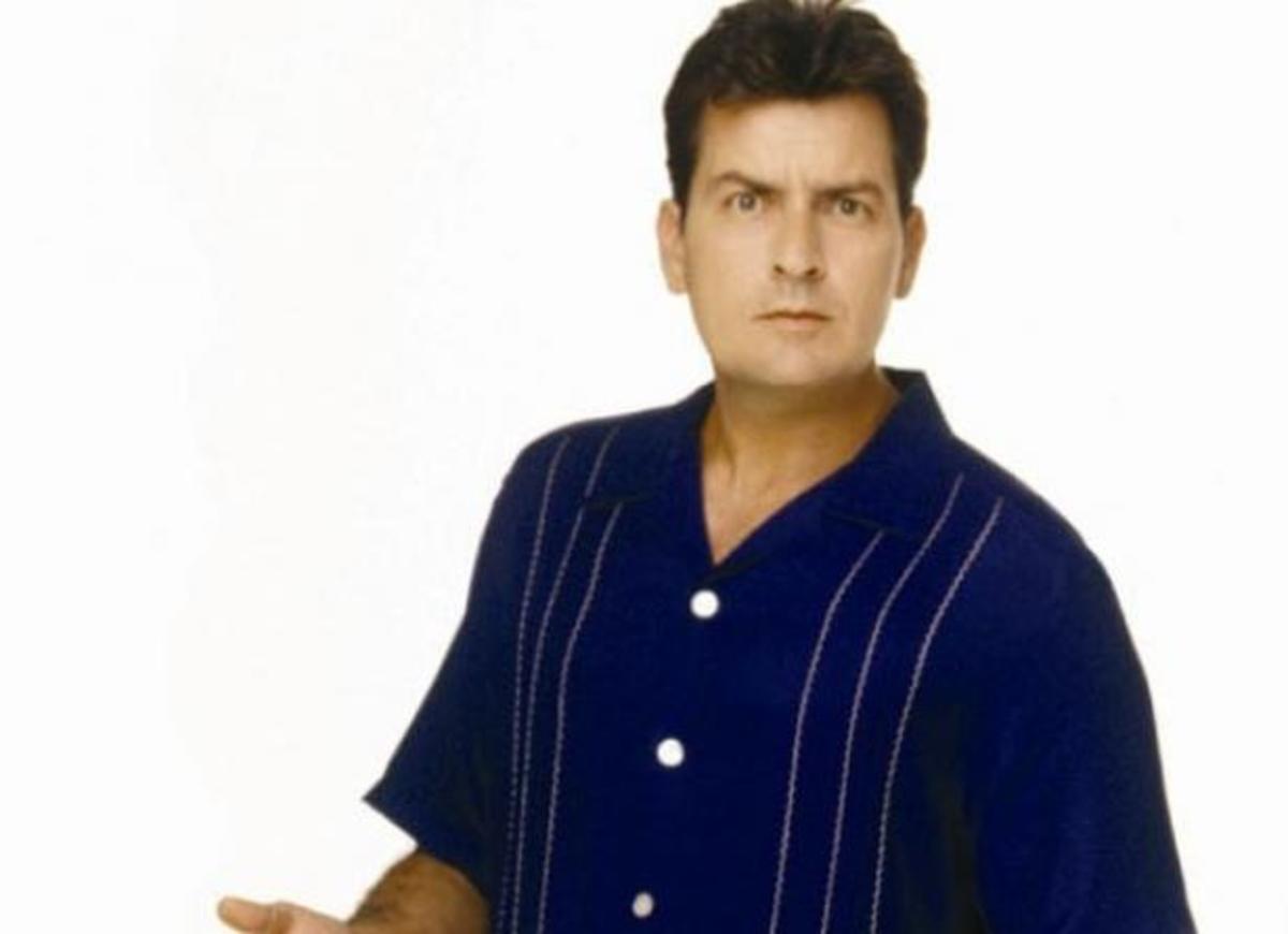 Θα σκοτώσουν σε τροχαίο τον χαρακτήρα που έπαιζε ο Charlie Sheen στο “Two and a half men”