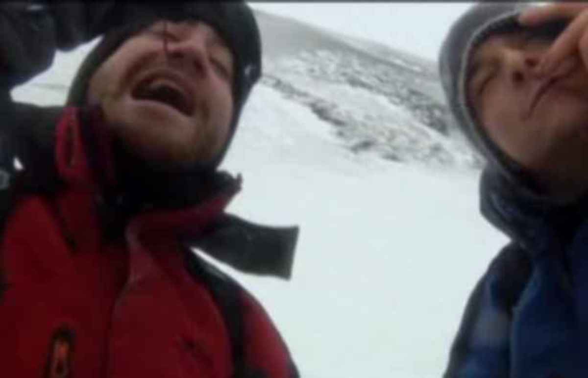 Ο Jake Gyllenhaal αντιμέτωπος με ένα σκουλήκι!