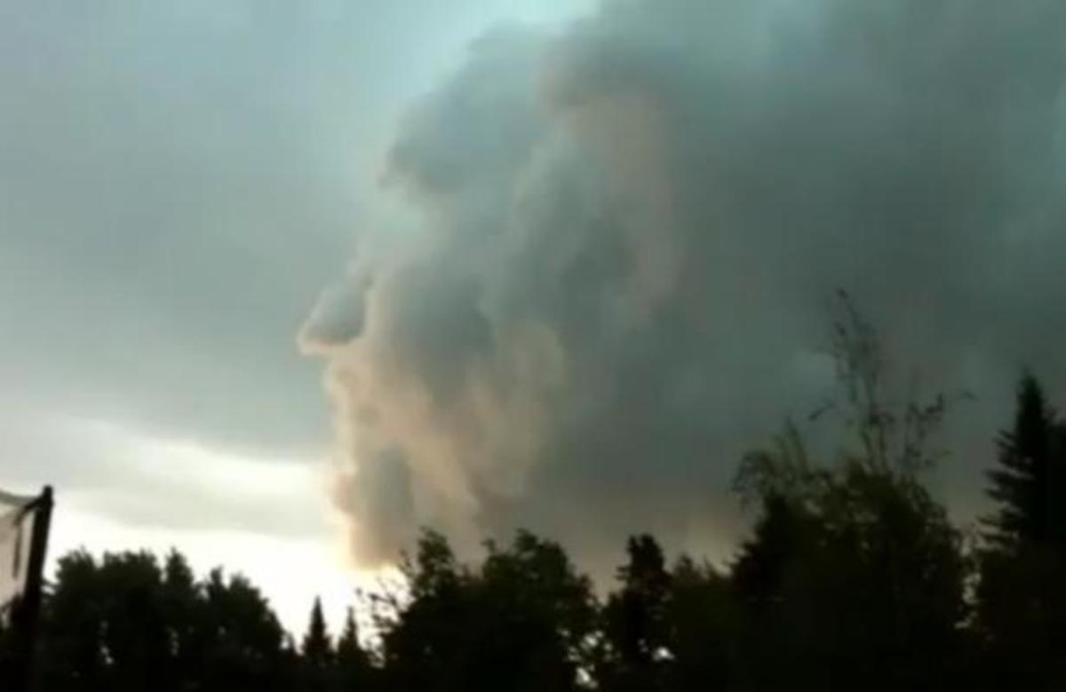 Ο τρομαχτικός σχηματισμός ενός σύννεφου στον Καναδά!