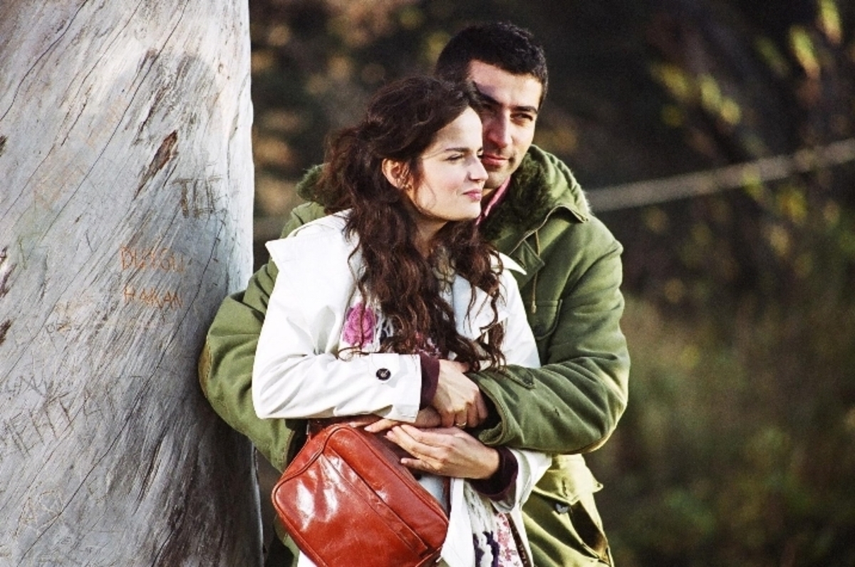 Στην Ελλάδα η Νερμίν από το “Αγιάζι του έρωτα”