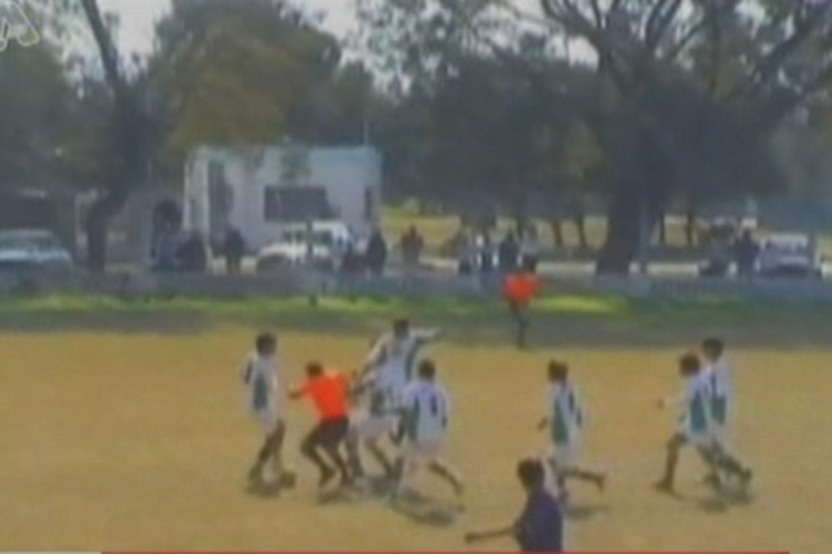 Επιτέθηκαν σε διαιτητή στο Μεξικό