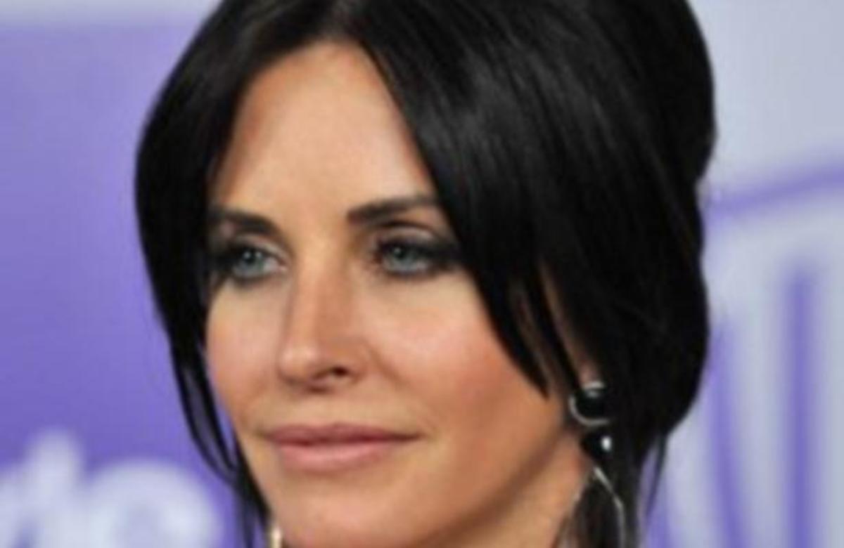 Στροφή στην καριέρα της Courteney Cox;