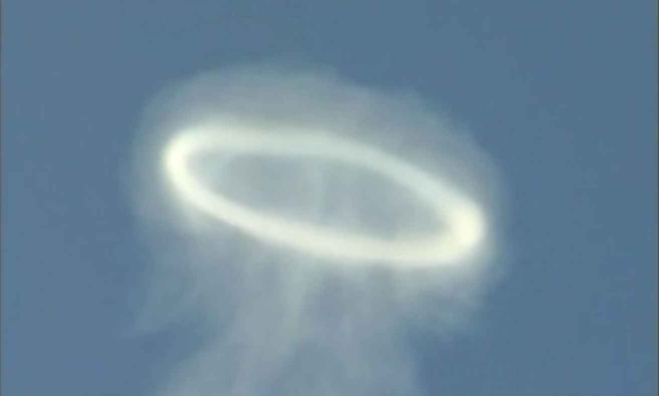 Το ηφαίστειο που βγάζει… δαχτυλίδια καπνού