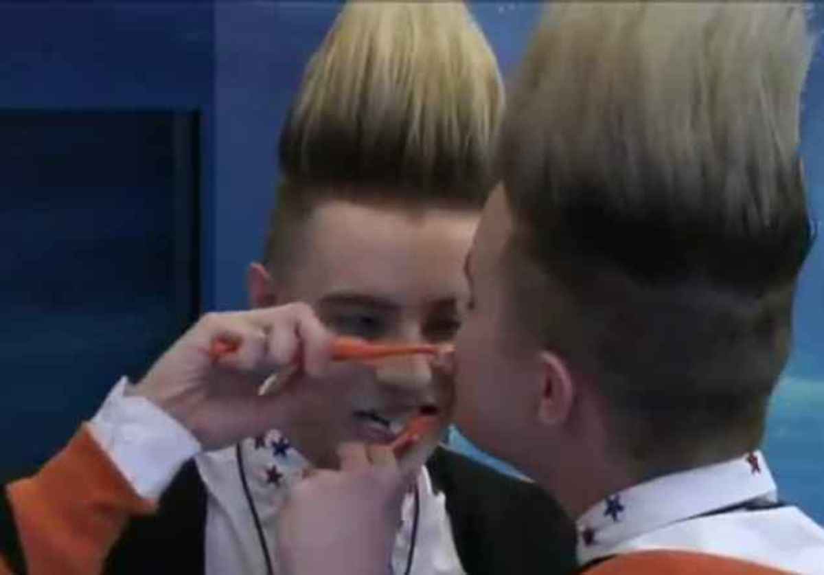 Οι δίδυμοι αστέρες που… κάνουν τα πάντα μαζί