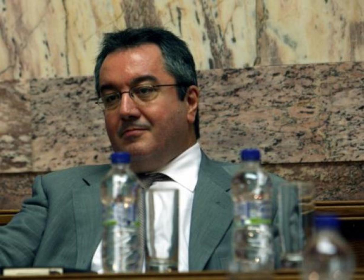 Μόσιαλος:”Κατατίθεται στην Βουλή η τροπολογία για κλείσιμο της ΕΤ1″