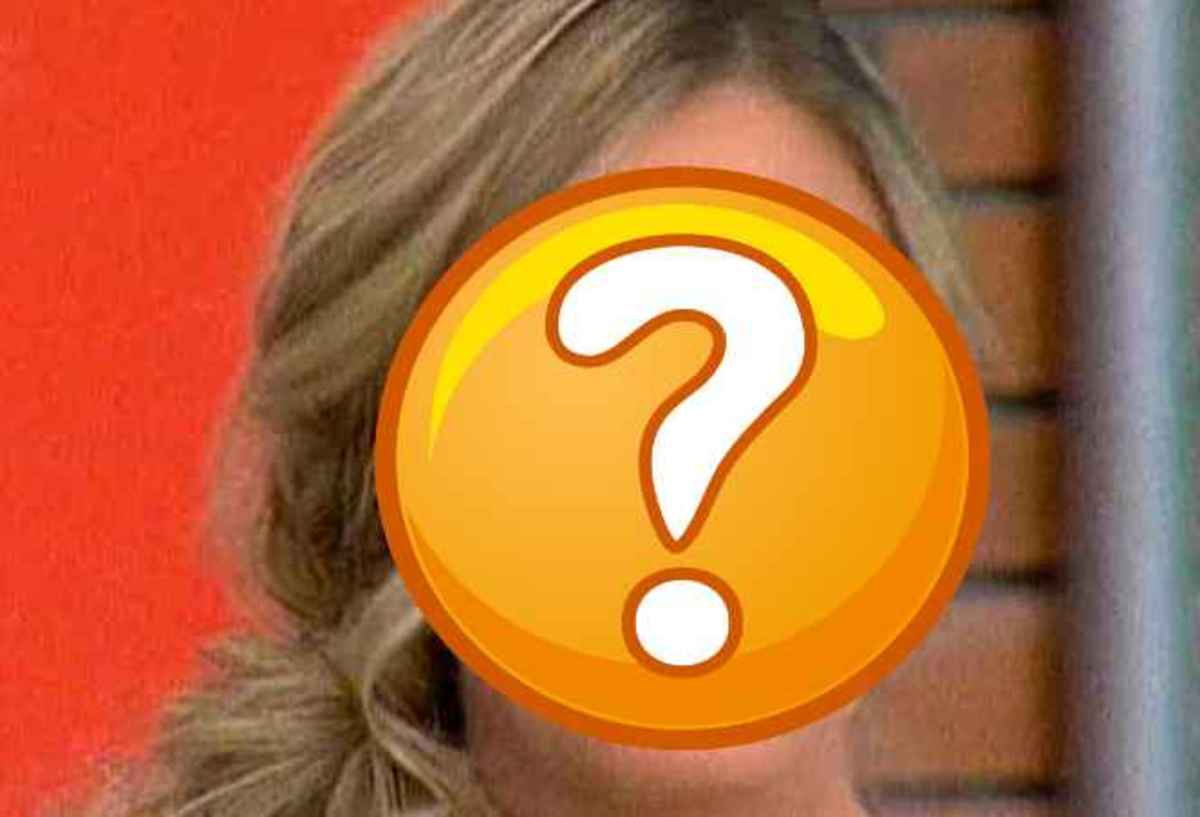 Η τηλεπερσόνα που φοράει αντηλιακό για τα… φώτα του στούντιο!