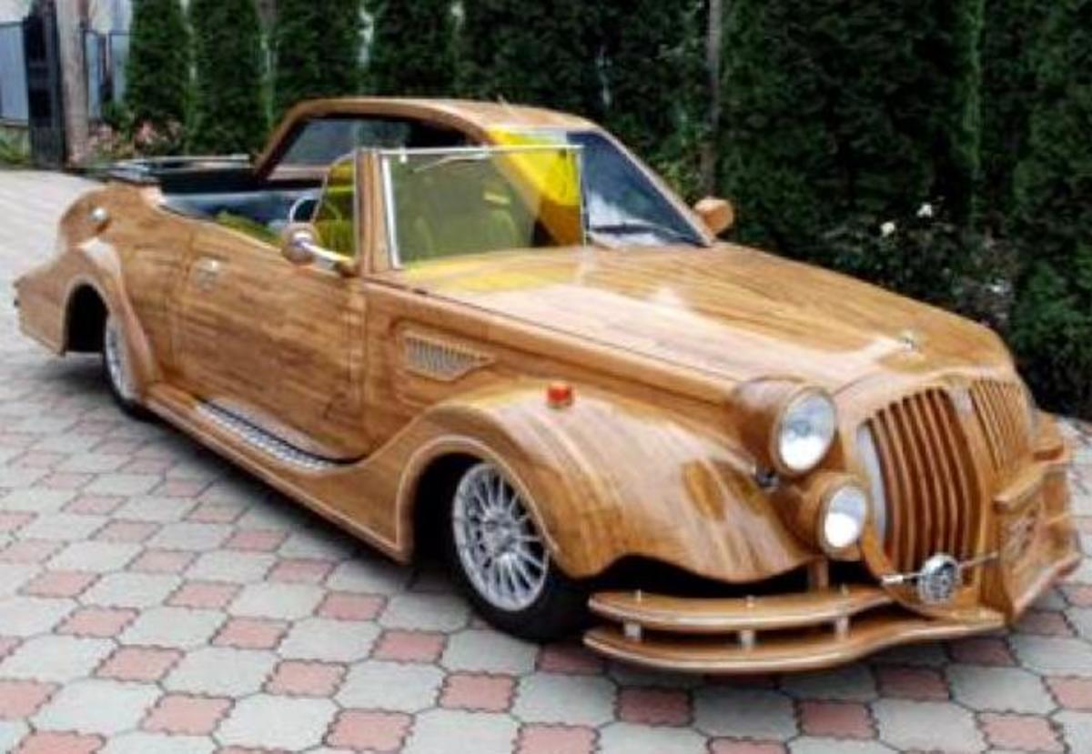 Αυτοκίνητο από ξύλο! Δείτε το!