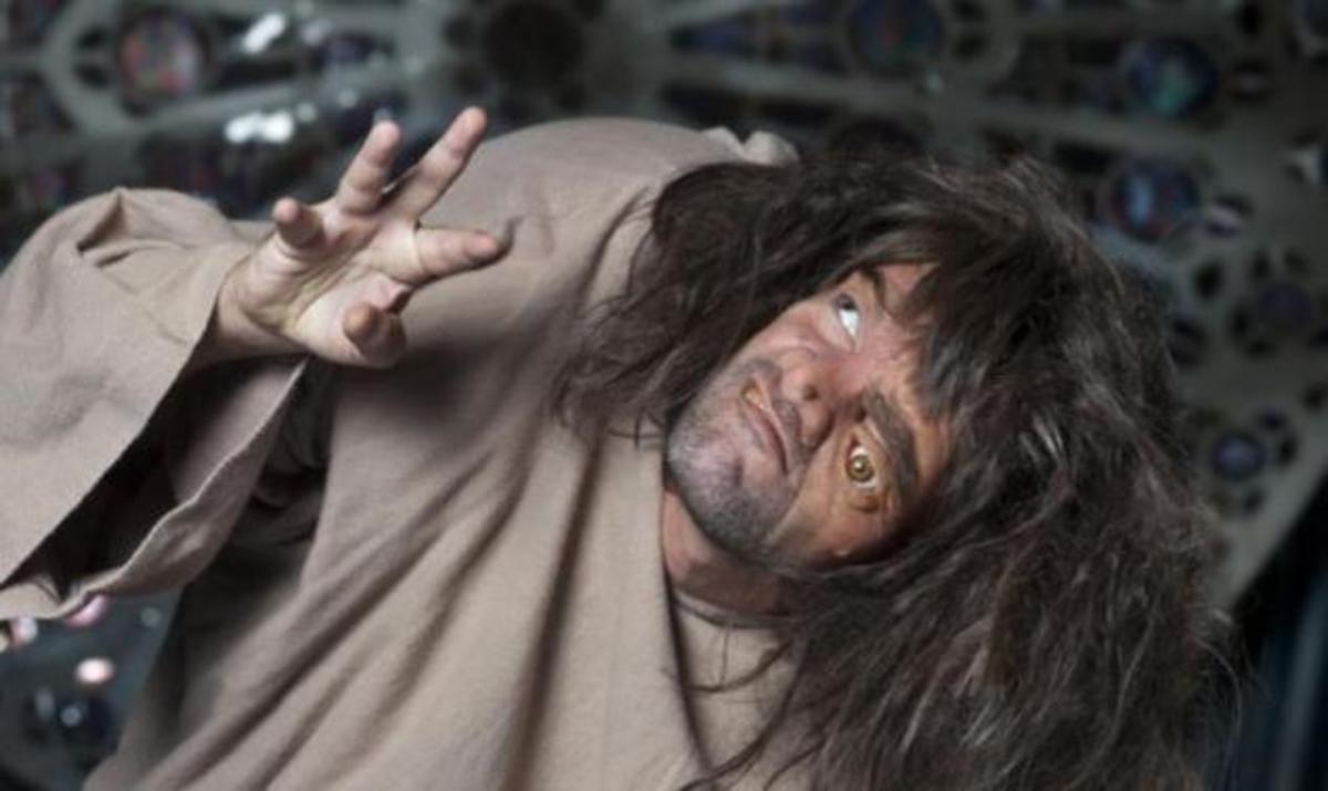 Γνωστός ηθοποιός εμφανίζεται …ανατρεπτικά στη σκηνή