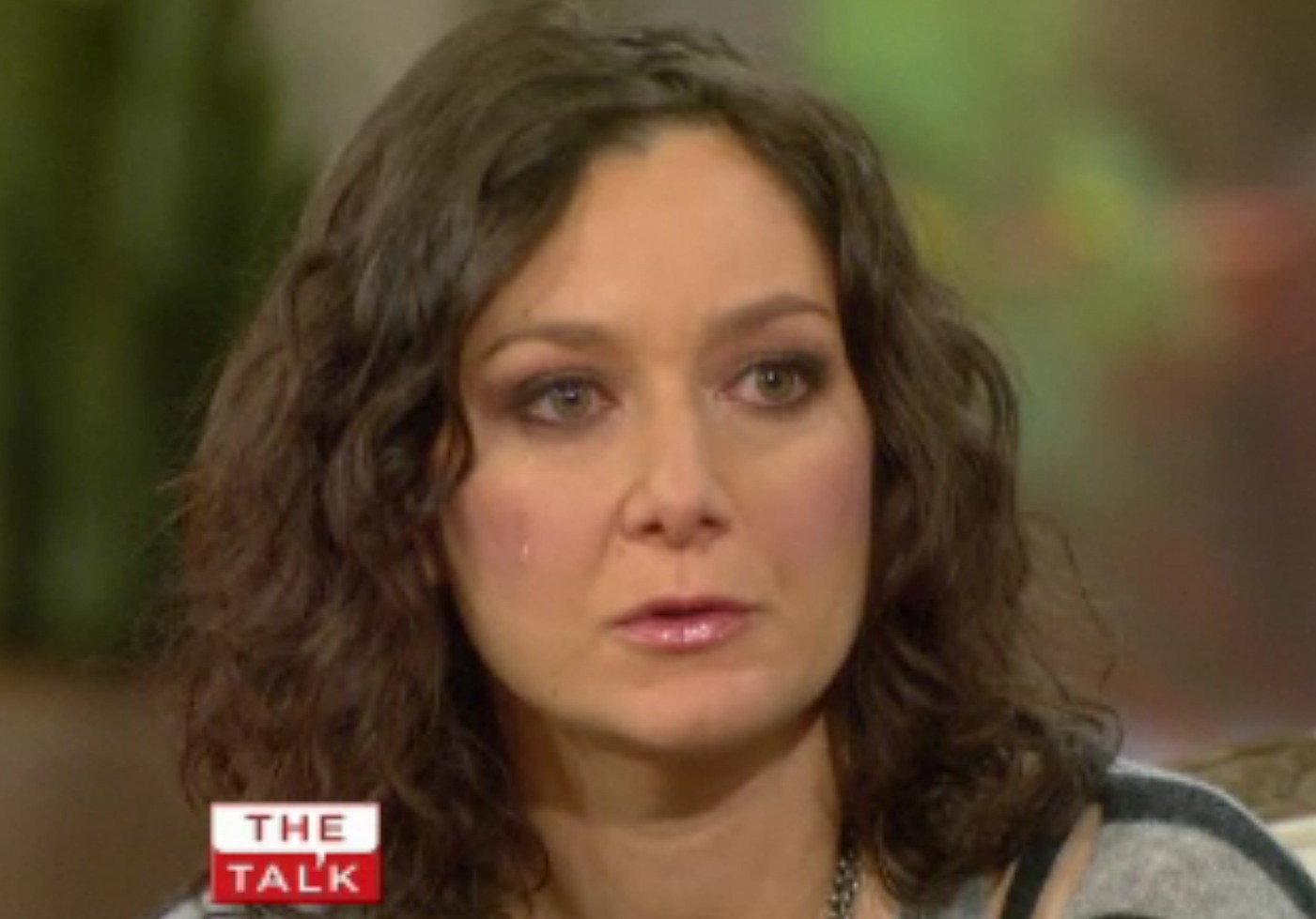 H Sara Gilbert κλαίει στην εκπομπή του CBS για τον χωρισμό από την σύντροφό της