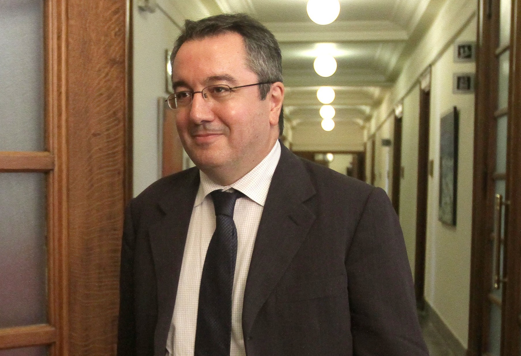 Μόσιαλος: “Όλοι οι δημοσιογράφοι σεβάστηκαν το embargo εκτός από έναν”