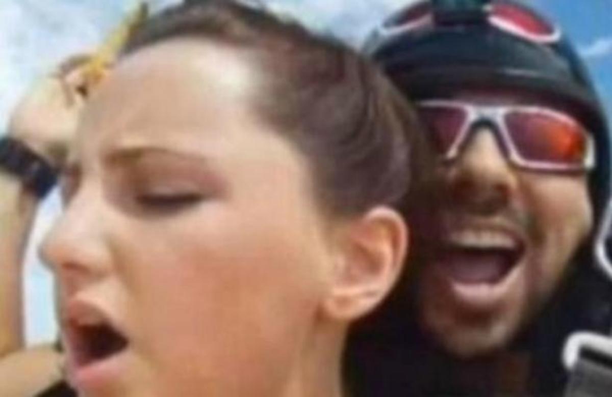 Έκαναν sex κατά τη διάρκεια της ελεύθερης πτώσης!