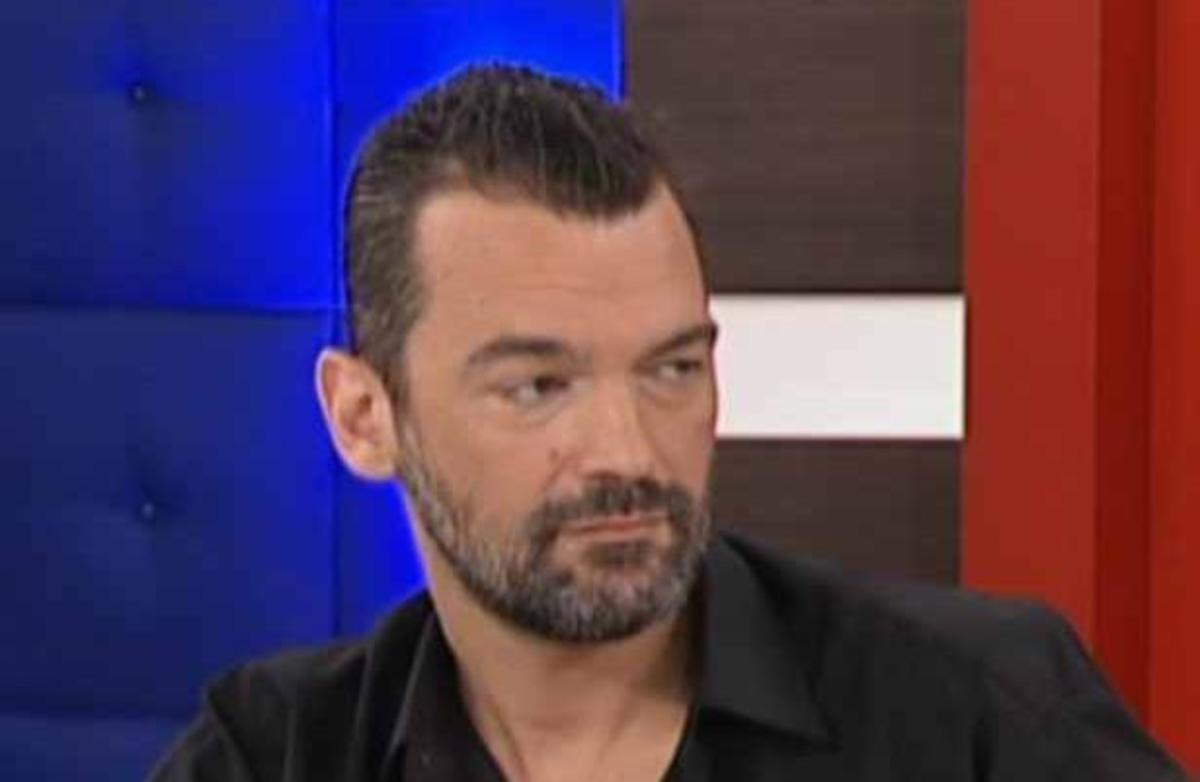 Κ.Καζάκος: Οι δυσκολίες που αντιμετώπισε με την κόρη του μέτα το γάμο του