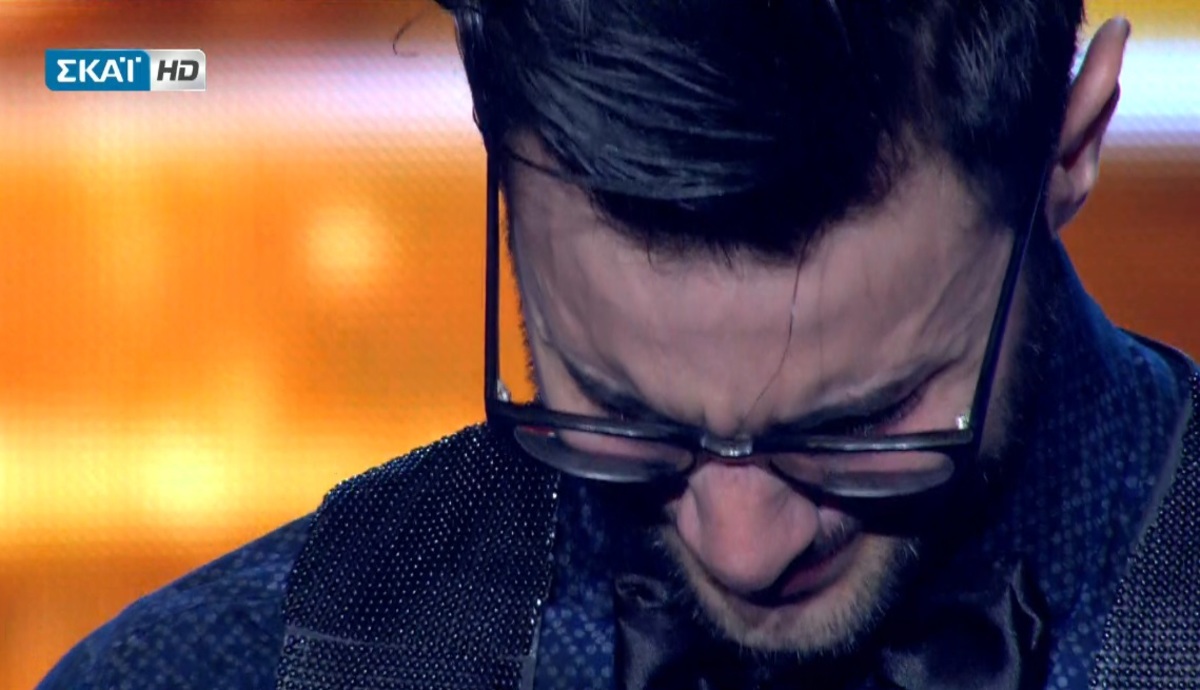 X Factor: Κατέρρευσε ο Ίαν Στρατής! Έβαλε τα κλάματα στη σκηνή!