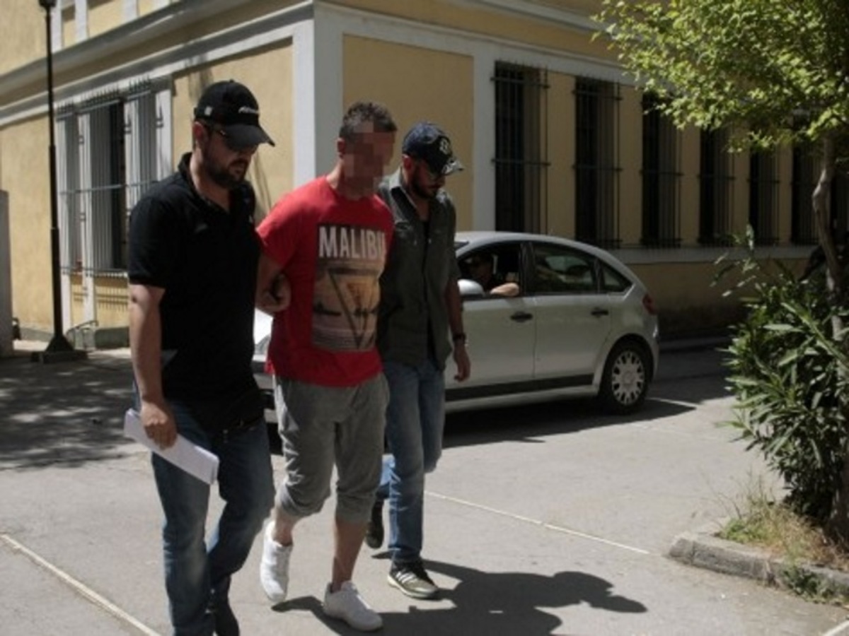 Επίθεση σε Πάνο Καλλίτση: Προφυλακιστέοι οι δυο εκ των τριών κατηγορουμένων