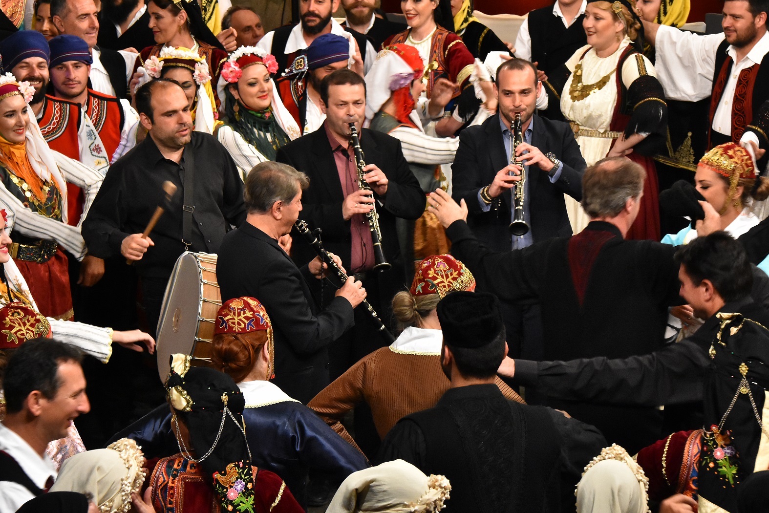 Στην υγειά μας ρε παιδιά