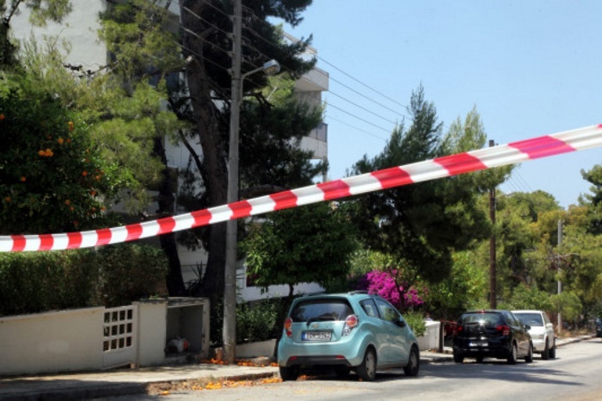 Νύχτα τρόμου για γνωστό χειρουργό – Κουκουλοφόροι ληστές μπούκαραν με όπλο στο σπίτι του