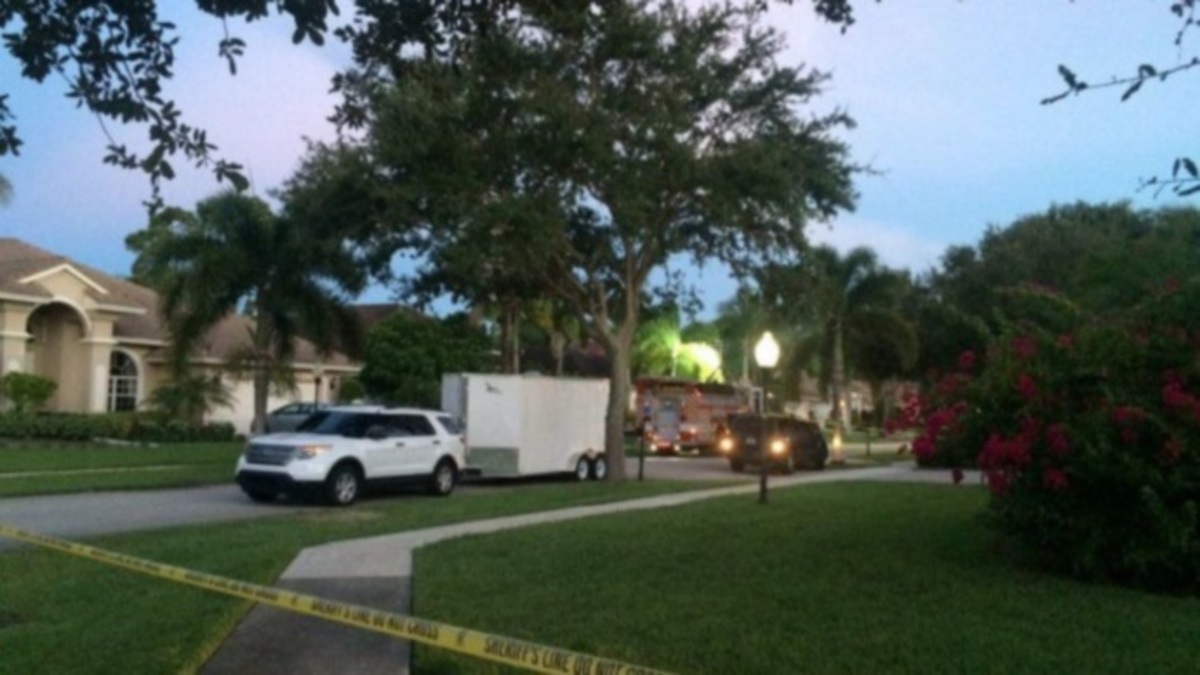 Εικόνες φρίκης! Έπιασαν κανίβαλο την ώρα που έτρωγε το πρόσωπο του θύματός του