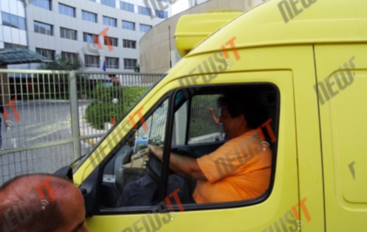Τηλεοπτικές άδειες: Μαραθώνιος για να βρεθούν οι 4 καναλάρχες – Ανοιχτό το ενδεχόμενο για πέμπτη άδεια εάν..