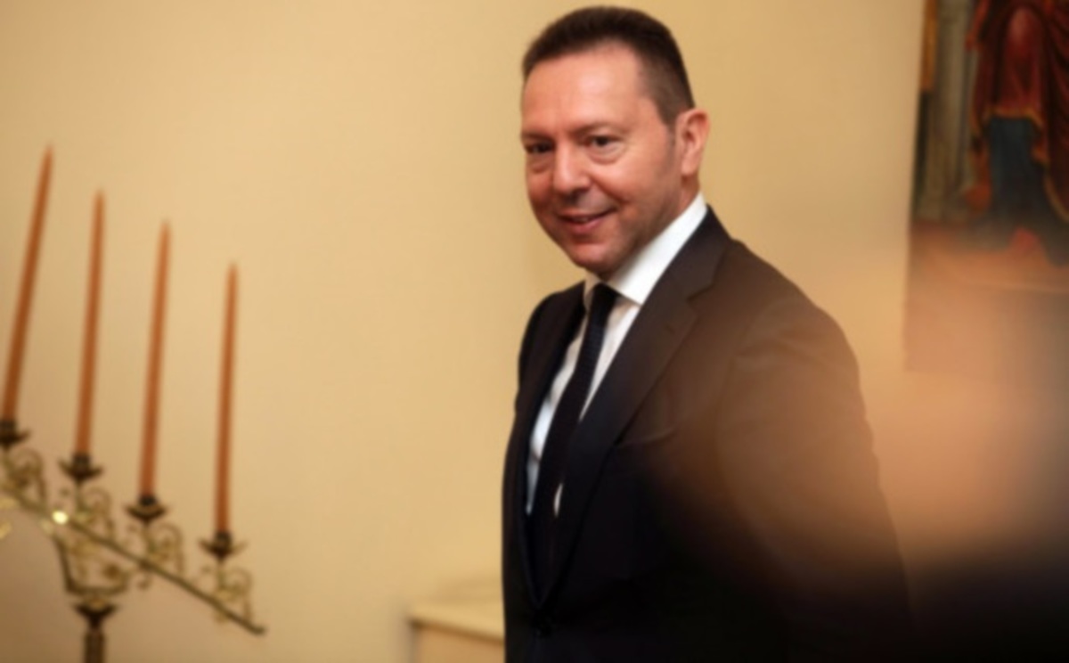 Έφοδος εισαγγελέων στο σπίτι του Γιάννη Στουρνάρα – Τους ζητήθηκε να δείξουν ταυτότητες και αρνήθηκαν