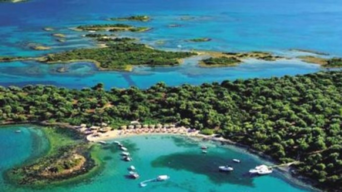 Στα χέρια κόρης ζάμπλουτου Κύπριου επιχειρηματία το νησάκι των Πικάσο στους Πεταλιούς! (ΦΩΤΟ)