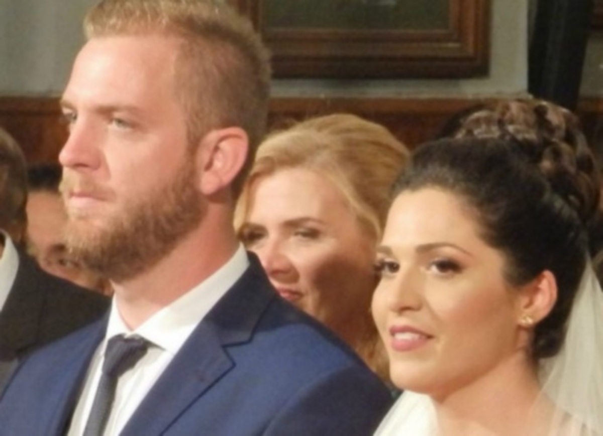 Γαμπρός και νύφη εντυπωσίασαν τους καλεσμένους τους – Οι εικόνες που κάνουν το γύρο του διαδικτύου [pics]