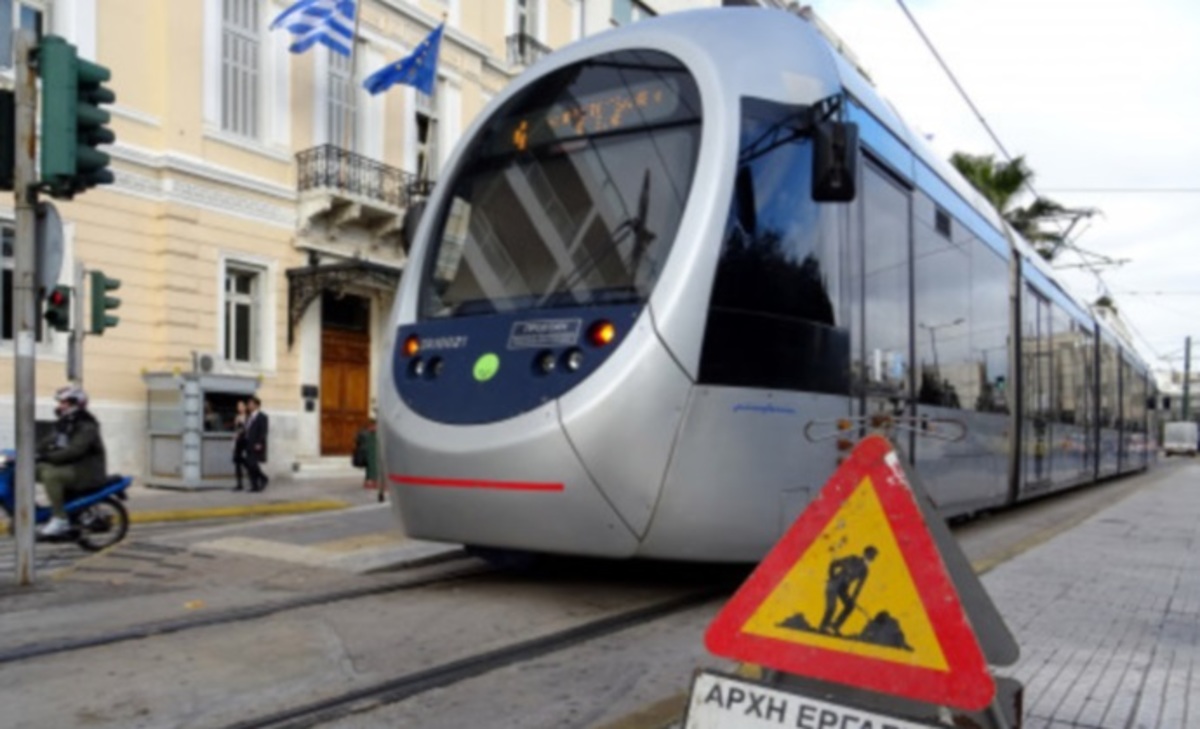 Γυναίκα παρασύρθηκε από το τραμ στο κέντρο της Αθήνας