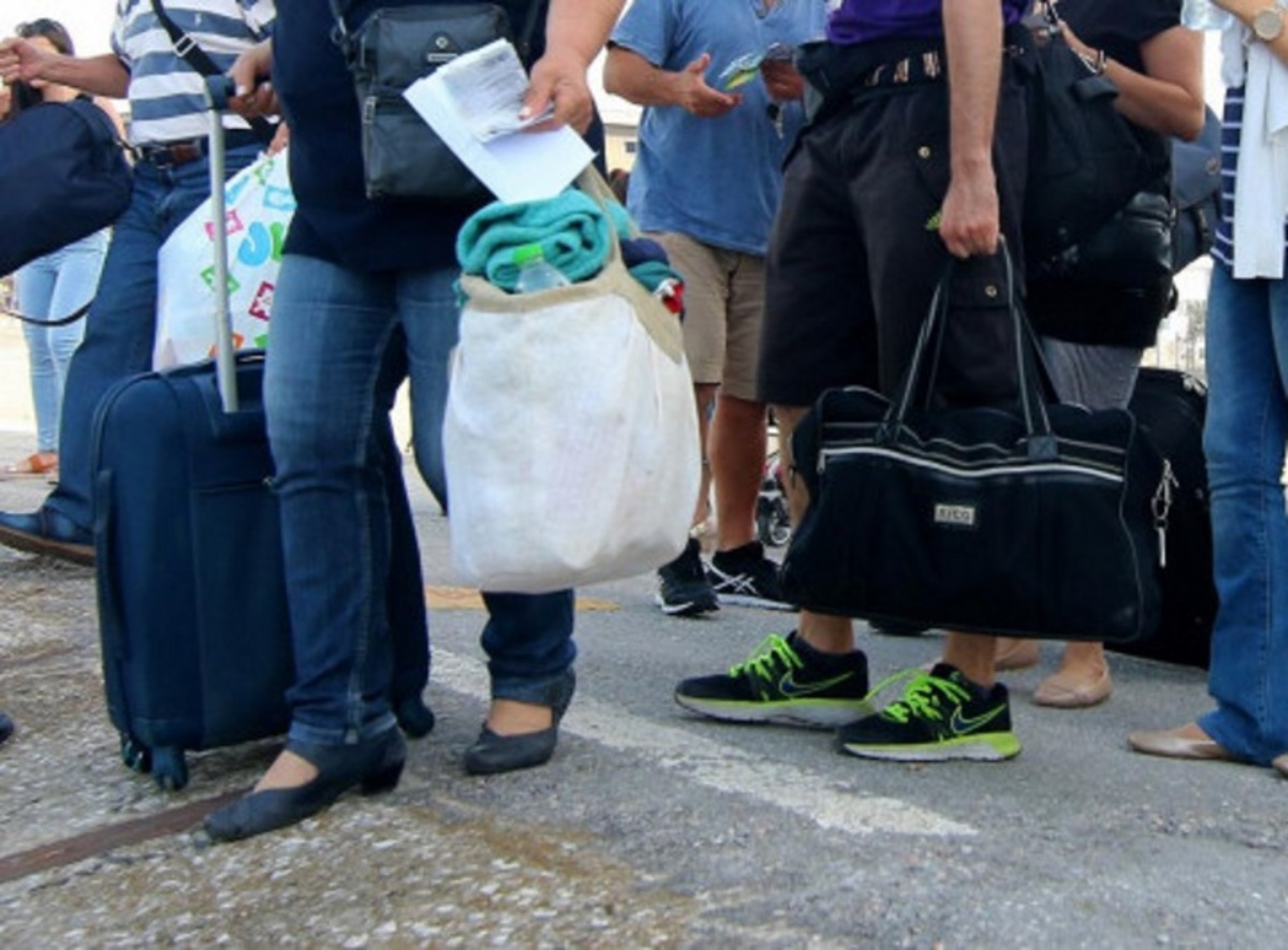 Εγκλωβίστηκαν 280 Έλληνες επισκέπτες στην Τουρκία! Κατασχέθηκε το πλοίο