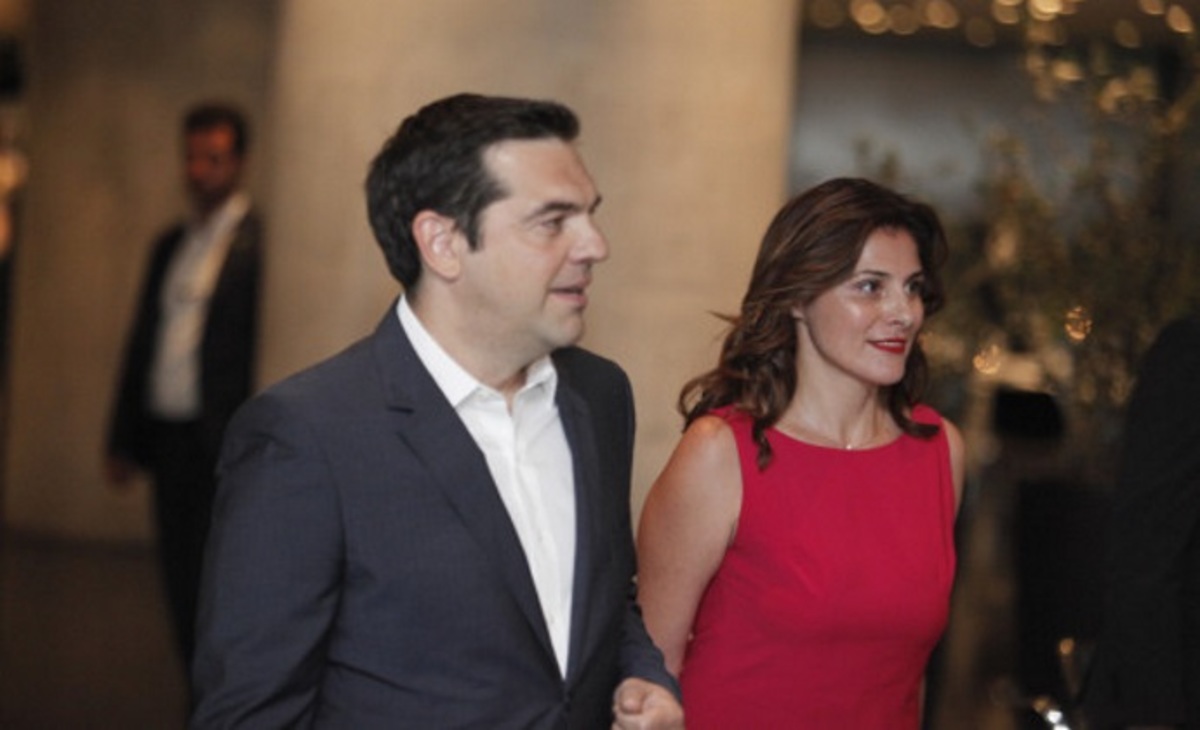 Μπέττυ Μπαζιάνα… για όλα! “Αμερικανιά ο τίτλος Πρώτη Κυρία”!