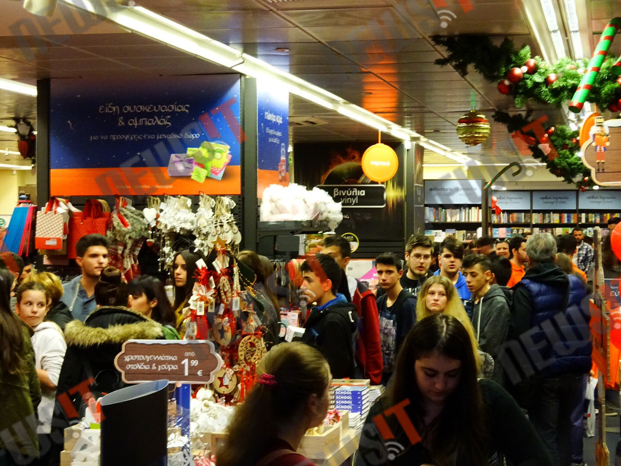 Black Friday: Κόσμος και ουρές παντού! Γεμάτα τα εμπορικά κέντρα!
