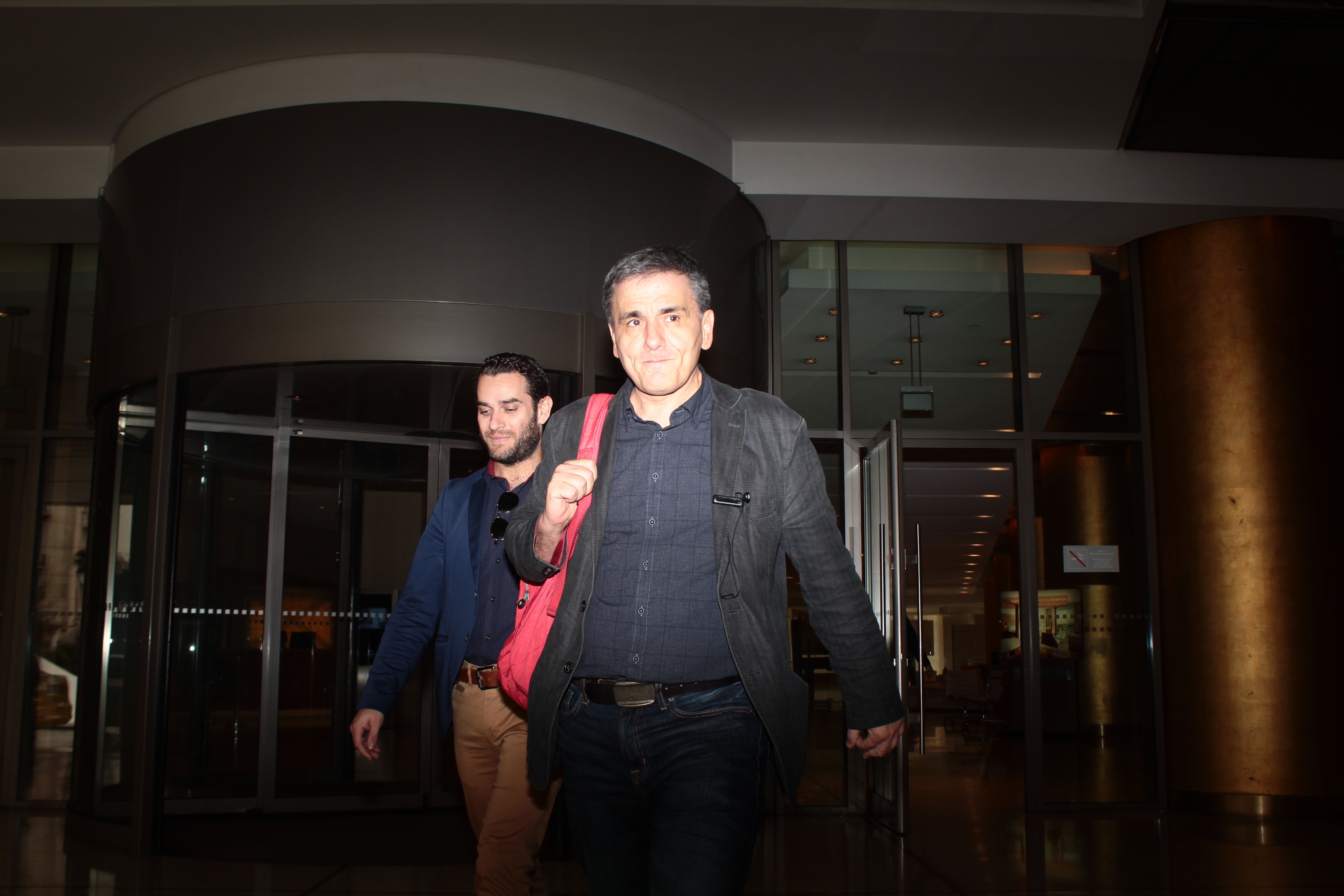 Στον αέρα η διαπραγμάτευση! Το προσχέδιο συμφωνίας που παρέδωσε η κυβέρνηση – Ναυάγιο στα εργασιακά