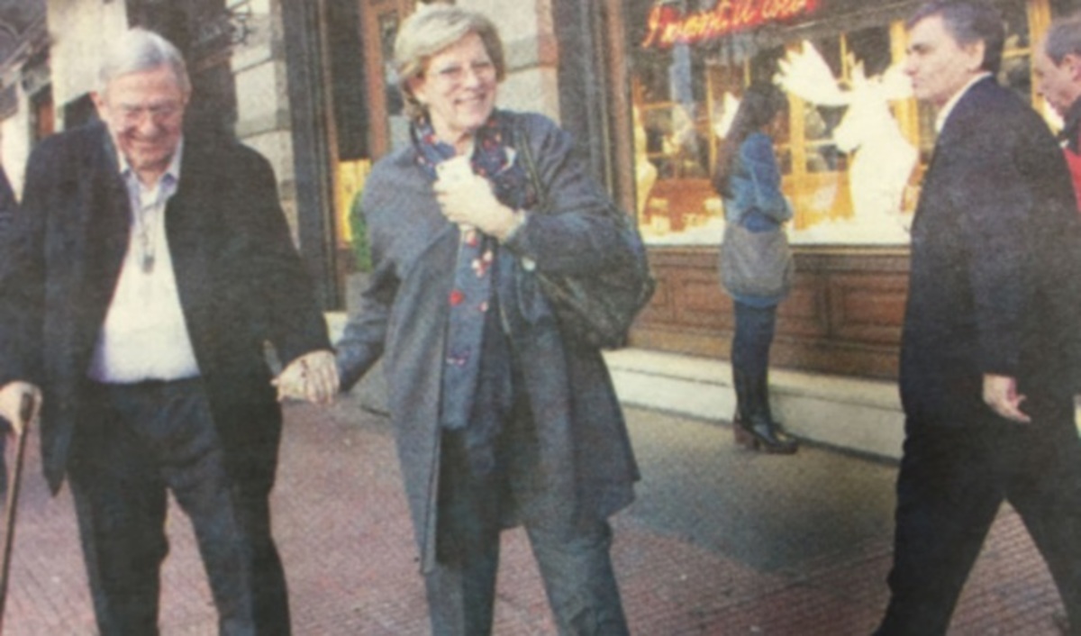 Ο Κωνσταντίνος, η Άννα Μαρία και ο Ε. Τσακαλώτος