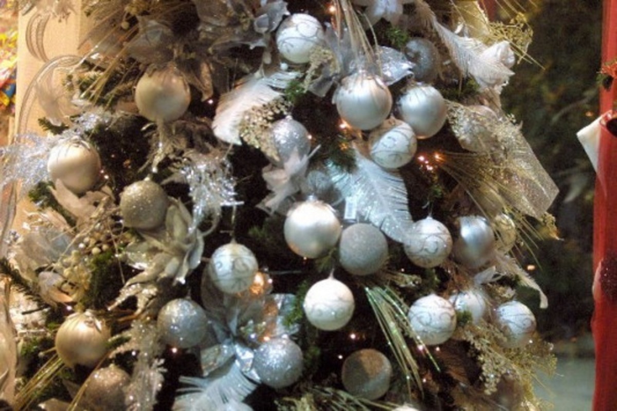 Εορταστικό ωράριο 2016