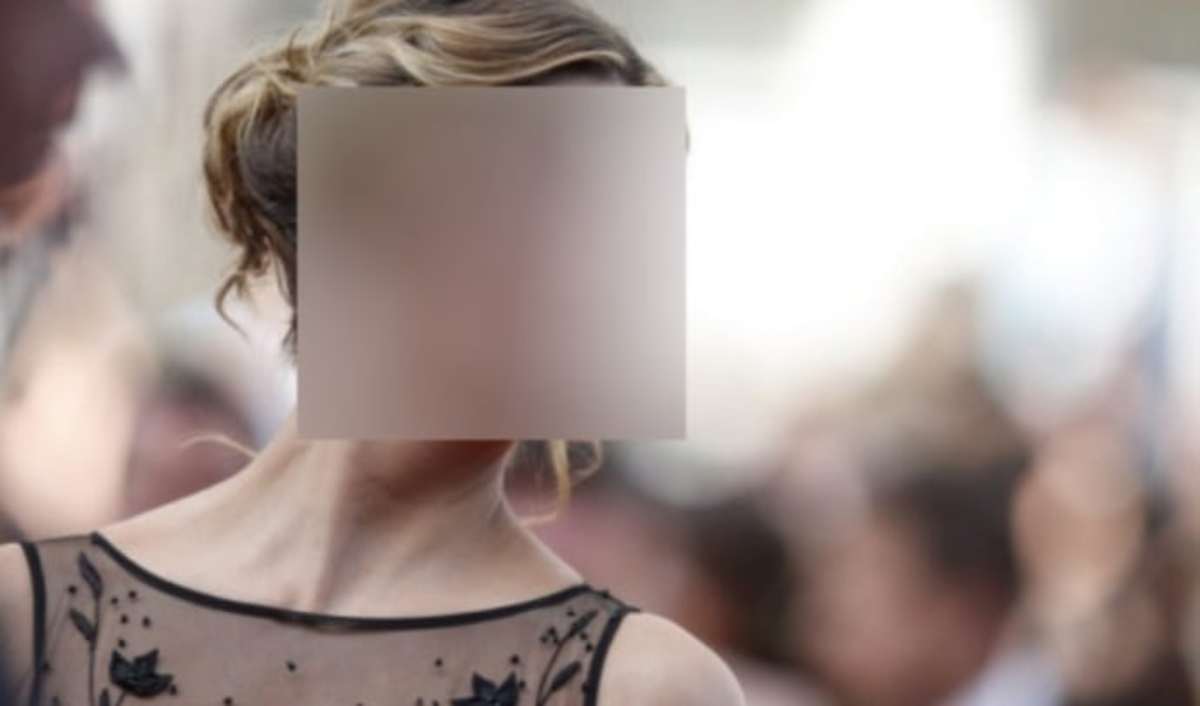 Κατέρρευσε διάσημη ηθοποιός! Ούρλιαζε ημίγυμνη για τη μάγισσα μητέρα της και το τέλος του κόσμου! [pics]