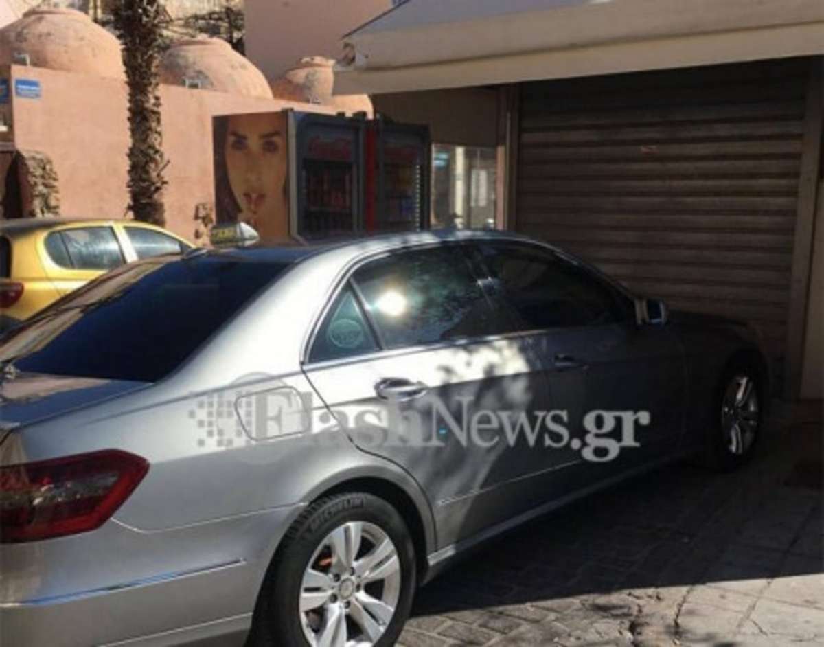 Πιο ασυνείδητος “πεθαίνεις”! Πάρκαρε μπροστά στο περίπτερο και… δε μπορούσε να ανοίξει! [pics]