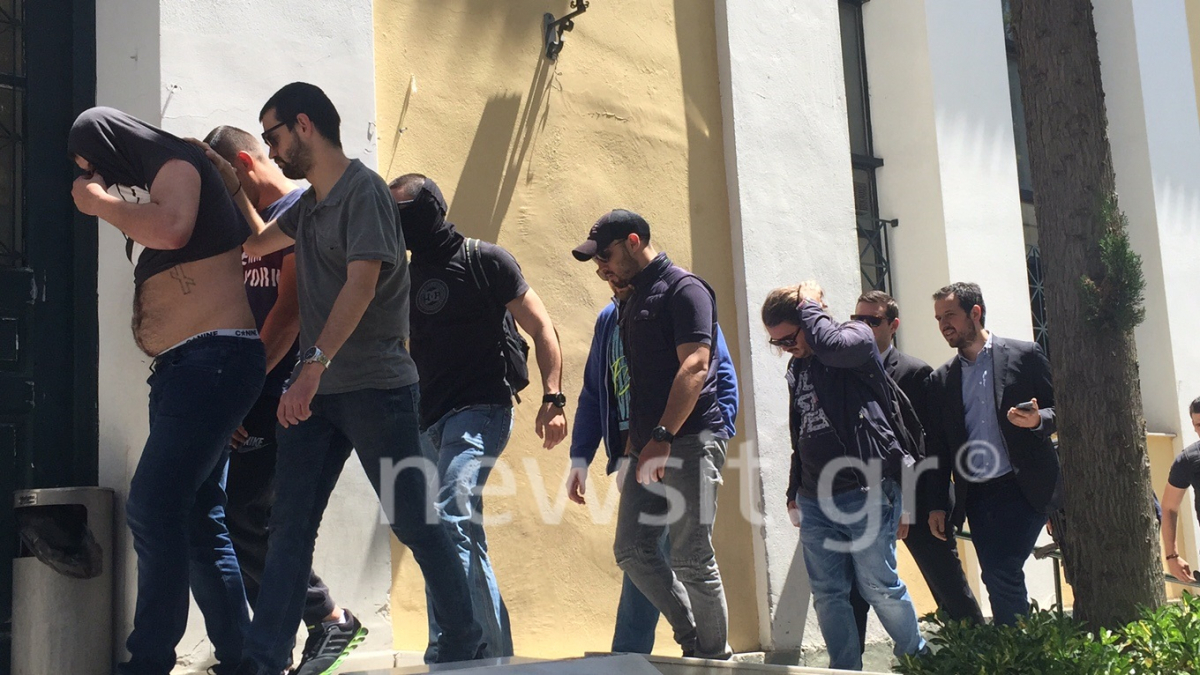 Η κόκα, τα κινητά και τα “φωσφοριζέ” παπούτσια – Τα πάθη και τα λάθη της συμμορίας των χρηματοκιβωτίων