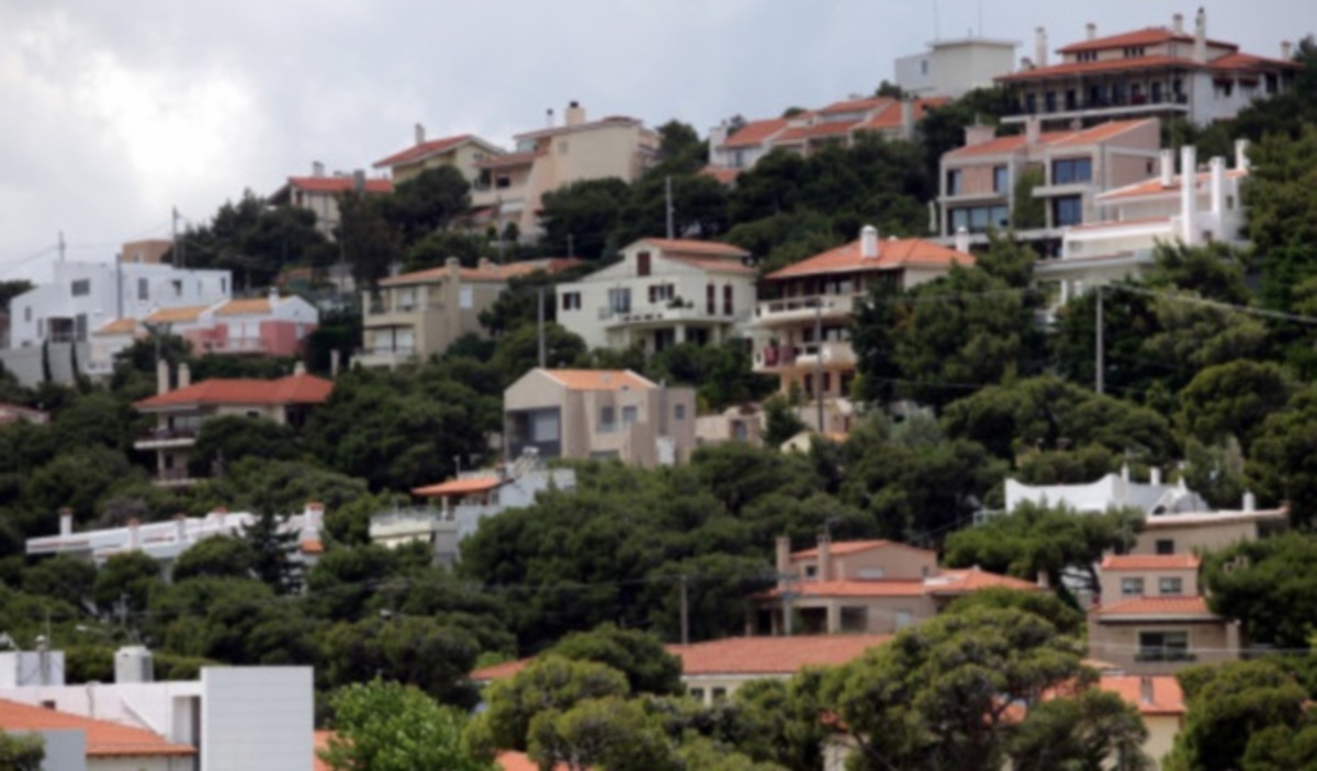 Αυθαίρετα: Όλα νόμιμα με μια δήλωση – Τι προβλέπει ο νέος νόμος