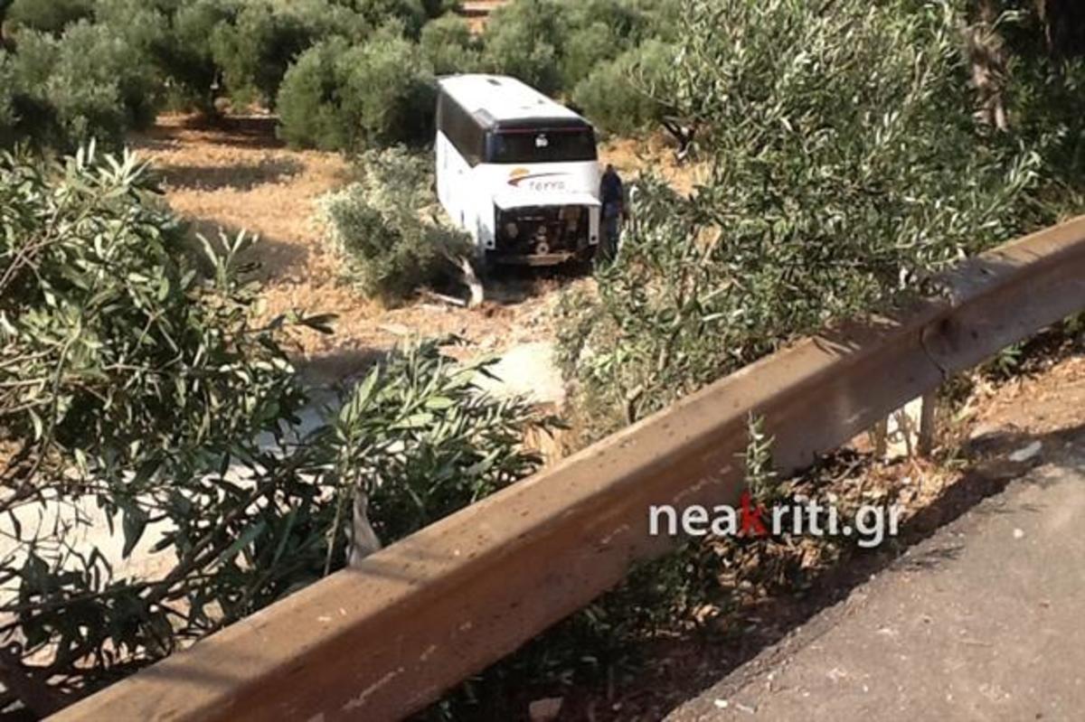 Ηράκλειο: Λεωφορείο έπεσε από γέφυρα – Ένας νεκρός και τρεις τραυματίες