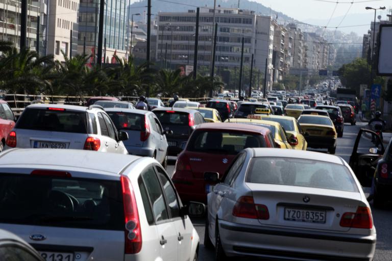 Τέλη κυκλοφορίας 2018: Ποιοι θα πληρώσουν λιγότερα – Όλες οι προτάσεις που έπεσαν στο τραπέζι