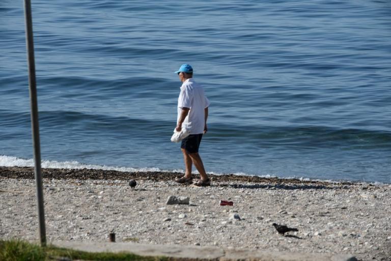 Προσοχή: Αυτές είναι οι παραλίες στις οποίες απαγορεύεται το κολύμπι λόγω της πετρελαιοκηλίδας