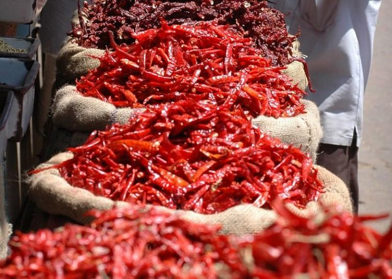 Συναγερμός για το επικίνδυνο παιχνίδι «chili pepper» – Μαθητές με εγκαύματα