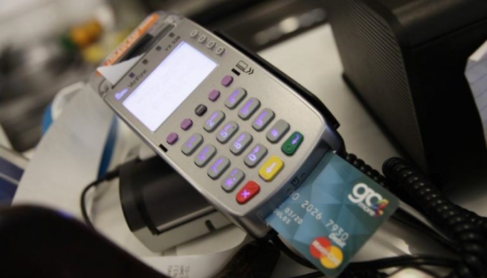 Αύριο τα 1.000 ευρώ από τις ηλεκτρονικές αποδείξεις – Πως θα δείτε εάν έχετε κερδίσει στη λοταρία