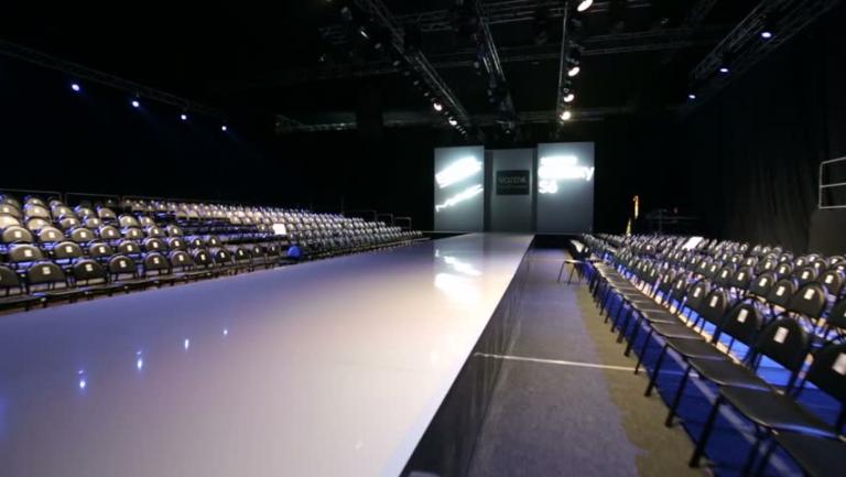 Θρήνος στον χώρο της μόδας! Πέθανε ξαφνικά γνωστή σχεδιάστρια στα 53 της χρόνια